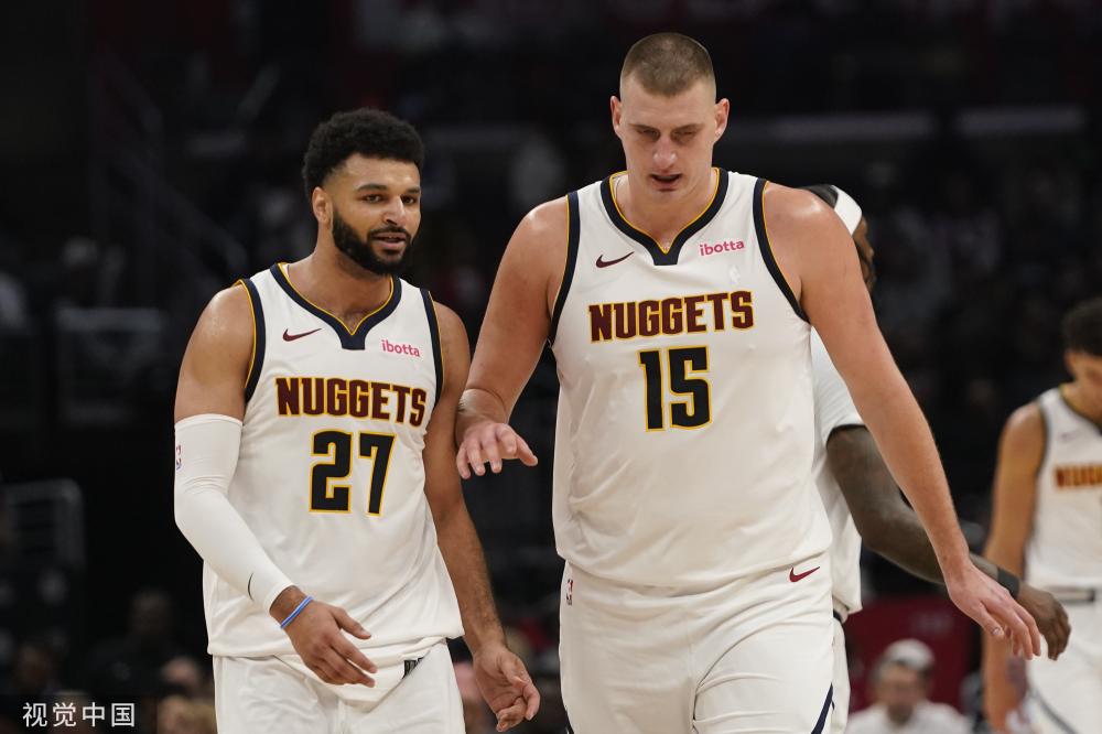 名次更是屈 名次更是屈